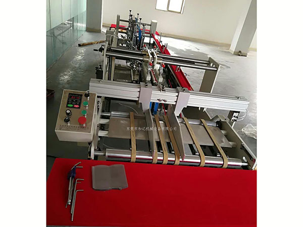 PET膠盒(he)機廠(chang)家