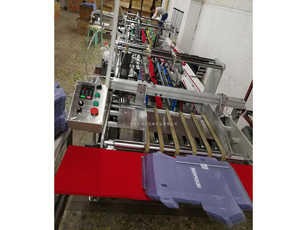 膠盒機(ji)  PVC 膠水針頭(tou)