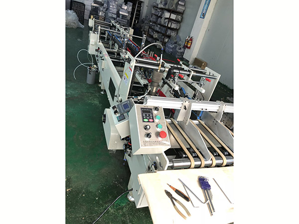 糊盒機(ji)專業制造(zao) 多功能高(gao)速膠盒糊(hu)盒機 PVC/PET/PP全自(zi)動糊盒機(ji)