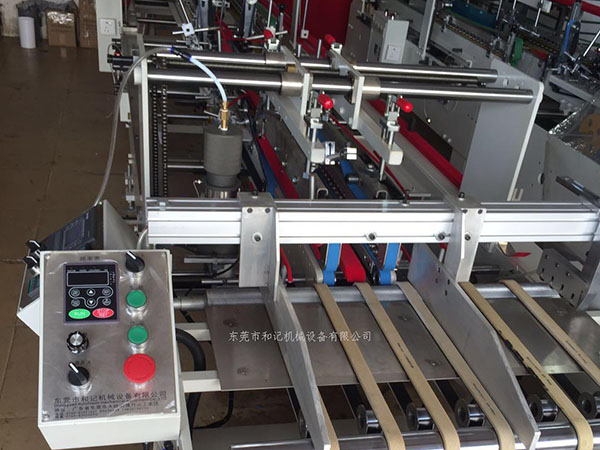 如何(he)選擇(ze)全自(zi)動膠(jiao)盒機(ji)供應(ying)商？