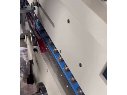 膠(jiao)盒粘(zhan)貼小(xiao)盒子(zi)